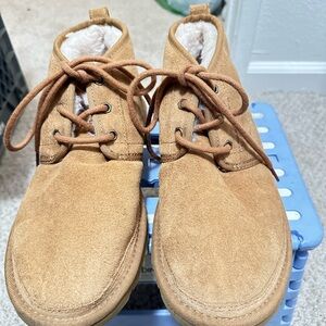 UGG Neumel boot’s shoes tan sz 8